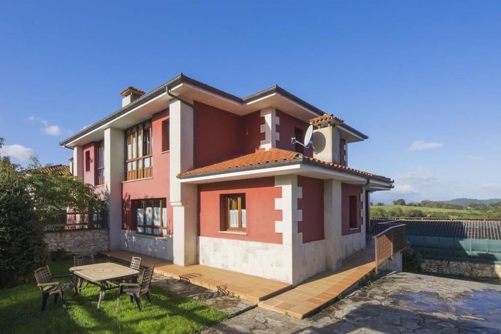 Vivienda Vacacional El Remanso De Colombres Exterior photo